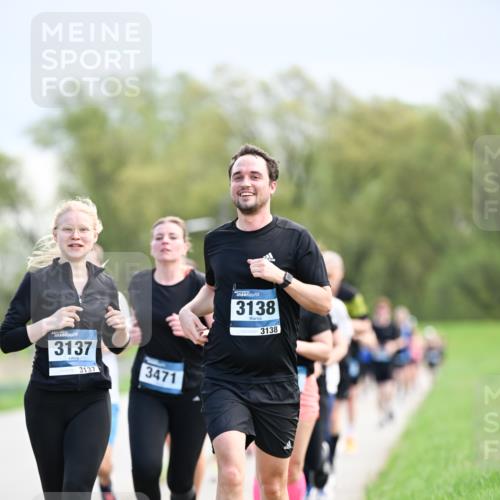 07.04.2024 - 43. Internationalen Wilhelmsburger Insellauf Dr. Thomas Lammeyer http://msf.ph/oto/6048635 07.04.2024 11:12:17 Laufen 3137, 3137, 3471, 3138, 3138 meine-sportfotos.de