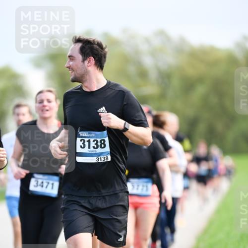 07.04.2024 - 43. Internationalen Wilhelmsburger Insellauf Dr. Thomas Lammeyer http://msf.ph/oto/6048657 07.04.2024 11:12:19 Laufen 3471, 3138, 3138, 3771 meine-sportfotos.de