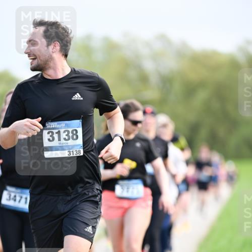 07.04.2024 - 43. Internationalen Wilhelmsburger Insellauf Dr. Thomas Lammeyer http://msf.ph/oto/6048663 07.04.2024 11:12:19 Laufen 3138, 3138, 3471, 3471 meine-sportfotos.de