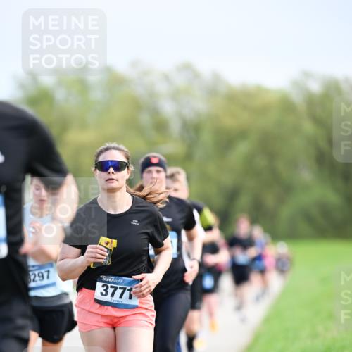 07.04.2024 - 43. Internationalen Wilhelmsburger Insellauf Dr. Thomas Lammeyer http://msf.ph/oto/6048666 07.04.2024 11:12:20 Laufen 8297, 3771 meine-sportfotos.de