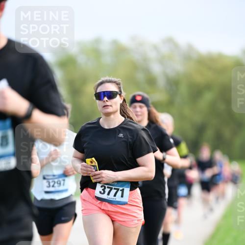 07.04.2024 - 43. Internationalen Wilhelmsburger Insellauf Dr. Thomas Lammeyer http://msf.ph/oto/6048673 07.04.2024 11:12:20 Laufen 3297, 3771 meine-sportfotos.de