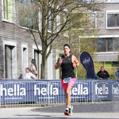 07.04.2024 - 43. Internationalen Wilhelmsburger Insellauf Strokosch-Dieckow http://msf.ph/oto/6048703 07.04.2024 11:18:59 Ziel 2116, 2392, 4387 meine-sportfotos.de