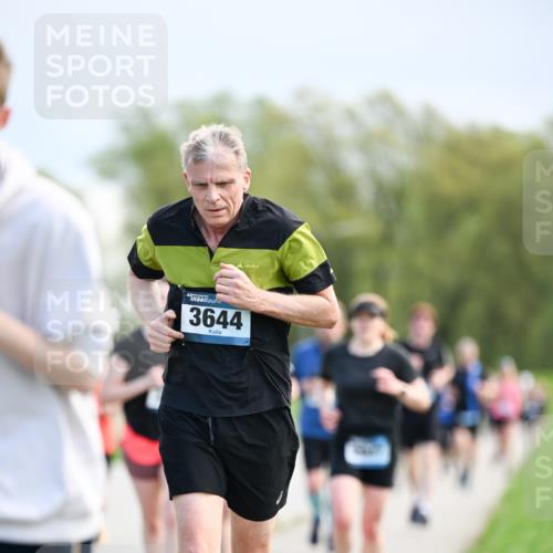 07.04.2024 - 43. Internationalen Wilhelmsburger Insellauf Dr. Thomas Lammeyer http://msf.ph/oto/6048720 07.04.2024 11:12:24 Laufen 3644 meine-sportfotos.de