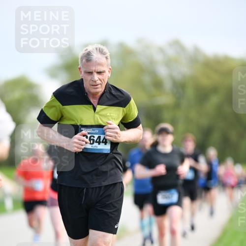 07.04.2024 - 43. Internationalen Wilhelmsburger Insellauf Dr. Thomas Lammeyer http://msf.ph/oto/6048727 07.04.2024 11:12:24 Laufen 644 meine-sportfotos.de