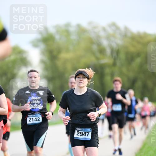 07.04.2024 - 43. Internationalen Wilhelmsburger Insellauf Dr. Thomas Lammeyer http://msf.ph/oto/6048751 07.04.2024 11:12:26 Laufen 2142, 2947, 21 meine-sportfotos.de