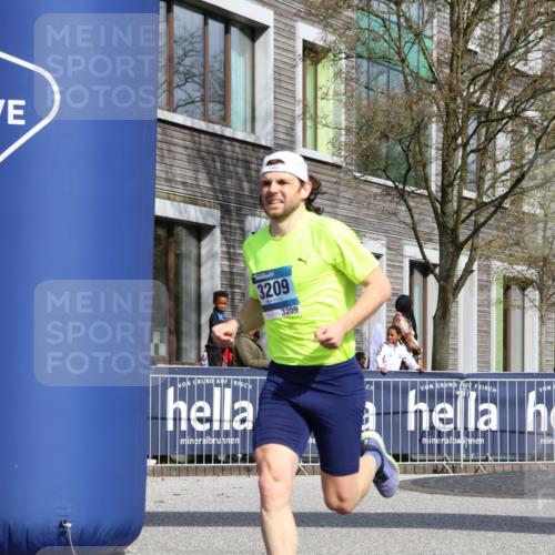 07.04.2024 - 43. Internationalen Wilhelmsburger Insellauf Strokosch-Dieckow http://msf.ph/oto/6048754 07.04.2024 11:18:47 Ziel 3209, 4362 meine-sportfotos.de