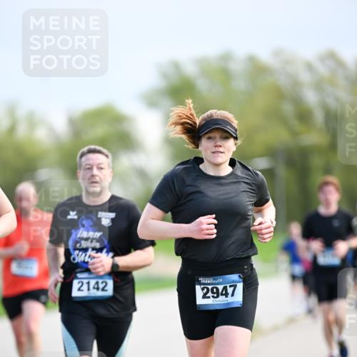 07.04.2024 - 43. Internationalen Wilhelmsburger Insellauf Dr. Thomas Lammeyer http://msf.ph/oto/6048767 07.04.2024 11:12:27 Laufen 2142, 43, 2947 meine-sportfotos.de