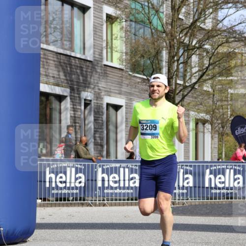 07.04.2024 - 43. Internationalen Wilhelmsburger Insellauf Strokosch-Dieckow http://msf.ph/oto/6048773 07.04.2024 11:18:47 Ziel 3209, 4362 meine-sportfotos.de
