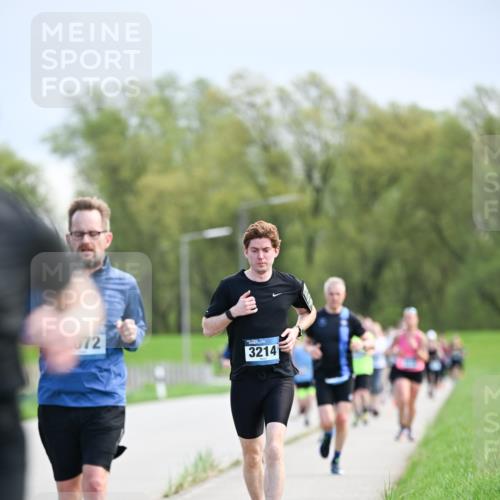 07.04.2024 - 43. Internationalen Wilhelmsburger Insellauf Dr. Thomas Lammeyer http://msf.ph/oto/6048778 07.04.2024 11:12:29 Laufen 072, 3214 meine-sportfotos.de