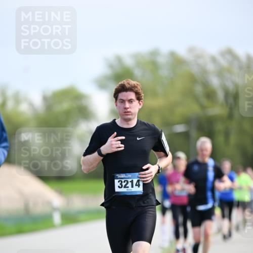 07.04.2024 - 43. Internationalen Wilhelmsburger Insellauf Dr. Thomas Lammeyer http://msf.ph/oto/6048811 07.04.2024 11:12:31 Laufen 3214 meine-sportfotos.de