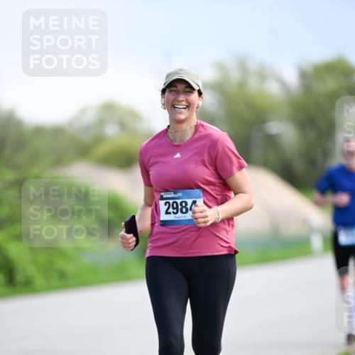 07.04.2024 - 43. Internationalen Wilhelmsburger Insellauf Dr. Thomas Lammeyer http://msf.ph/oto/6048827 07.04.2024 11:12:38 Laufen 2984 meine-sportfotos.de