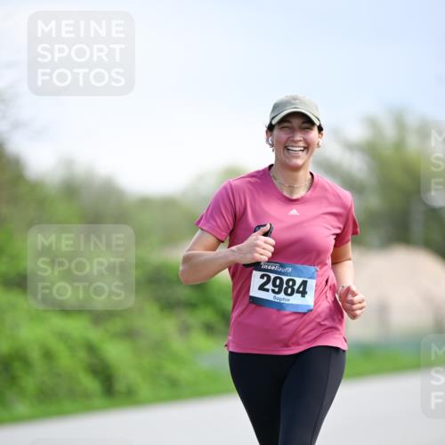 07.04.2024 - 43. Internationalen Wilhelmsburger Insellauf Dr. Thomas Lammeyer http://msf.ph/oto/6048831 07.04.2024 11:12:38 Laufen 2984 meine-sportfotos.de