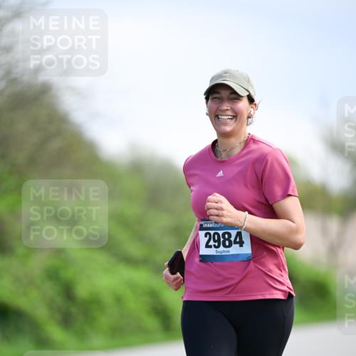 07.04.2024 - 43. Internationalen Wilhelmsburger Insellauf Dr. Thomas Lammeyer http://msf.ph/oto/6048837 07.04.2024 11:12:39 Laufen 2984 meine-sportfotos.de