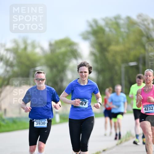07.04.2024 - 43. Internationalen Wilhelmsburger Insellauf Dr. Thomas Lammeyer http://msf.ph/oto/6048843 07.04.2024 11:12:40 Laufen 3930, 67, 4232 meine-sportfotos.de
