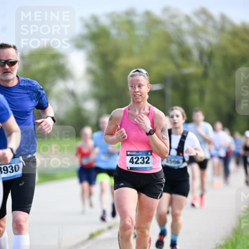 07.04.2024 - 43. Internationalen Wilhelmsburger Insellauf Dr. Thomas Lammeyer http://msf.ph/oto/6048863 07.04.2024 11:12:42 Laufen 3930, 4232 meine-sportfotos.de