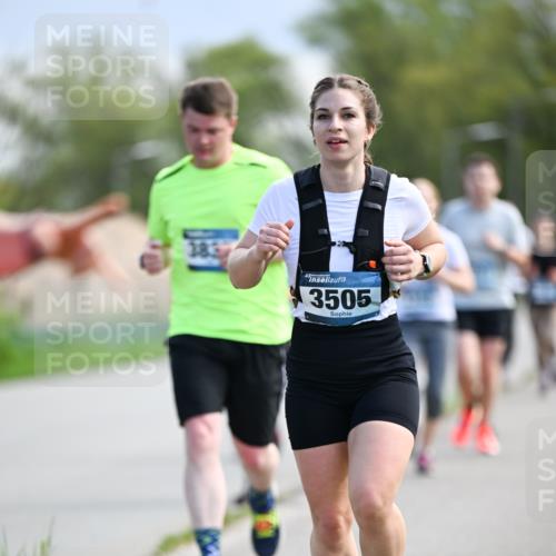 07.04.2024 - 43. Internationalen Wilhelmsburger Insellauf Dr. Thomas Lammeyer http://msf.ph/oto/6048896 07.04.2024 11:12:45 Laufen 3505 meine-sportfotos.de