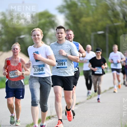 07.04.2024 - 43. Internationalen Wilhelmsburger Insellauf Dr. Thomas Lammeyer http://msf.ph/oto/6048903 07.04.2024 11:12:48 Laufen 398, 3368, 2091 meine-sportfotos.de