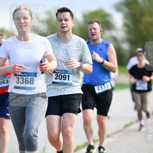 07.04.2024 - 43. Internationalen Wilhelmsburger Insellauf Dr. Thomas Lammeyer http://msf.ph/oto/6048925 07.04.2024 11:12:50 Laufen 983, 3368, 43, 2091, 2115 meine-sportfotos.de