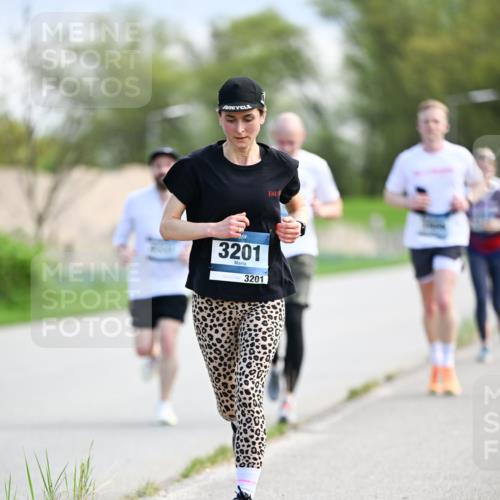 07.04.2024 - 43. Internationalen Wilhelmsburger Insellauf Dr. Thomas Lammeyer http://msf.ph/oto/6048941 07.04.2024 11:12:53 Laufen 3201, 3201 meine-sportfotos.de