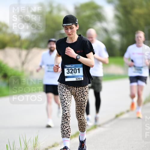 07.04.2024 - 43. Internationalen Wilhelmsburger Insellauf Dr. Thomas Lammeyer http://msf.ph/oto/6048943 07.04.2024 11:12:53 Laufen 3201, 3201 meine-sportfotos.de