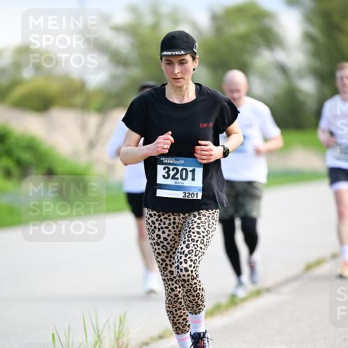 07.04.2024 - 43. Internationalen Wilhelmsburger Insellauf Dr. Thomas Lammeyer http://msf.ph/oto/6048945 07.04.2024 11:12:53 Laufen 3201, 3201 meine-sportfotos.de