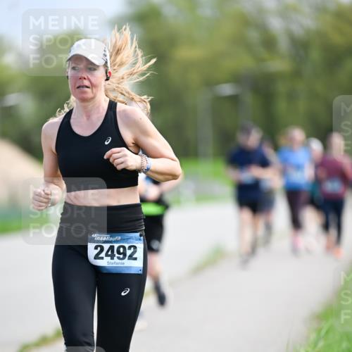 07.04.2024 - 43. Internationalen Wilhelmsburger Insellauf Dr. Thomas Lammeyer http://msf.ph/oto/6048968 07.04.2024 11:12:58 Laufen 2492 meine-sportfotos.de