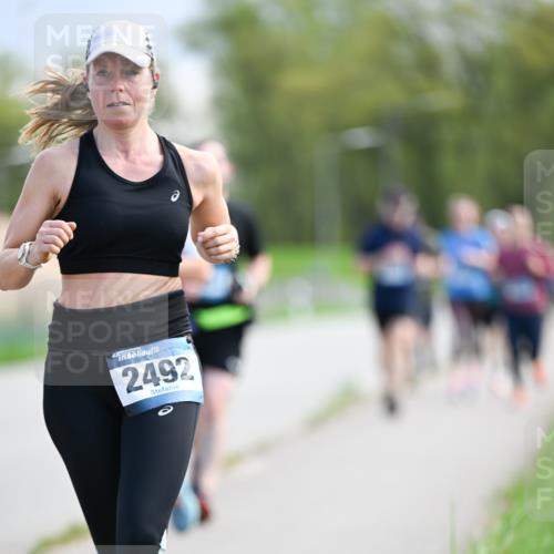 07.04.2024 - 43. Internationalen Wilhelmsburger Insellauf Dr. Thomas Lammeyer http://msf.ph/oto/6048970 07.04.2024 11:12:58 Laufen 2492 meine-sportfotos.de