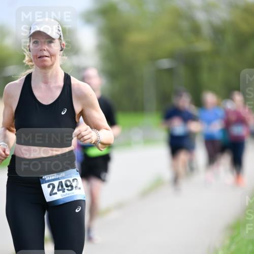 07.04.2024 - 43. Internationalen Wilhelmsburger Insellauf Dr. Thomas Lammeyer http://msf.ph/oto/6048971 07.04.2024 11:12:58 Laufen 2492 meine-sportfotos.de