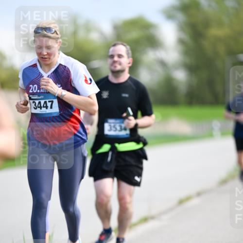 07.04.2024 - 43. Internationalen Wilhelmsburger Insellauf Dr. Thomas Lammeyer http://msf.ph/oto/6048976 07.04.2024 11:12:59 Laufen 20, 3447, 3534 meine-sportfotos.de