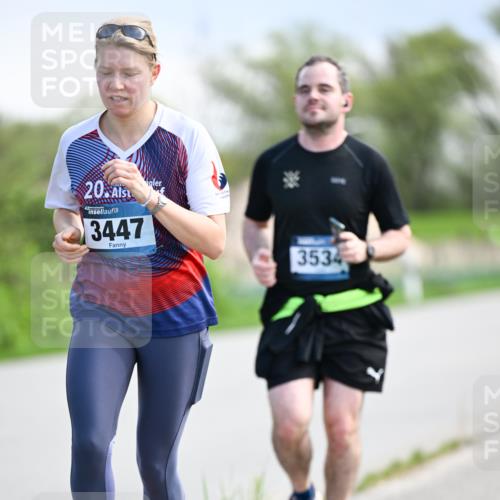07.04.2024 - 43. Internationalen Wilhelmsburger Insellauf Dr. Thomas Lammeyer http://msf.ph/oto/6048981 07.04.2024 11:13:00 Laufen 20, 43, 3447, 3534 meine-sportfotos.de