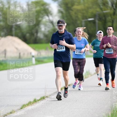 07.04.2024 - 43. Internationalen Wilhelmsburger Insellauf Dr. Thomas Lammeyer http://msf.ph/oto/6048987 07.04.2024 11:13:03 Laufen 4383, 238, 3388 meine-sportfotos.de
