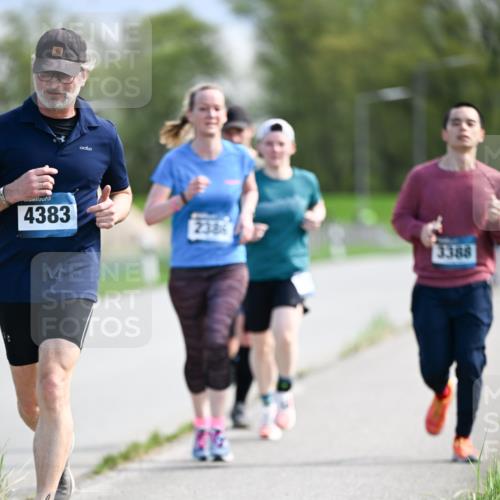 07.04.2024 - 43. Internationalen Wilhelmsburger Insellauf Dr. Thomas Lammeyer http://msf.ph/oto/6049001 07.04.2024 11:13:05 Laufen 4383, 2389, 3388 meine-sportfotos.de