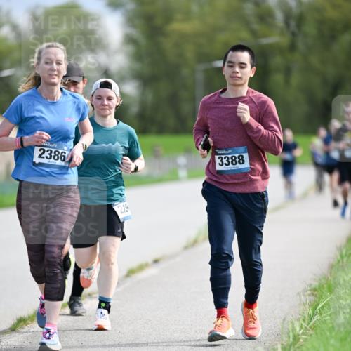 07.04.2024 - 43. Internationalen Wilhelmsburger Insellauf Dr. Thomas Lammeyer http://msf.ph/oto/6049005 07.04.2024 11:13:06 Laufen 2386, 219, 3388 meine-sportfotos.de