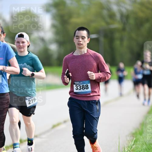 07.04.2024 - 43. Internationalen Wilhelmsburger Insellauf Dr. Thomas Lammeyer http://msf.ph/oto/6049010 07.04.2024 11:13:07 Laufen 219, 3388 meine-sportfotos.de