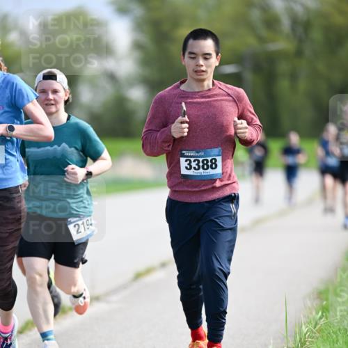 07.04.2024 - 43. Internationalen Wilhelmsburger Insellauf Dr. Thomas Lammeyer http://msf.ph/oto/6049011 07.04.2024 11:13:07 Laufen 2194, 3388 meine-sportfotos.de