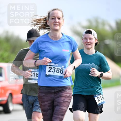 07.04.2024 - 43. Internationalen Wilhelmsburger Insellauf Dr. Thomas Lammeyer http://msf.ph/oto/6049016 07.04.2024 11:13:08 Laufen 16, 4, 2386, 219 meine-sportfotos.de
