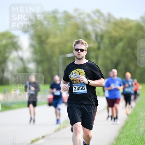 07.04.2024 - 43. Internationalen Wilhelmsburger Insellauf Dr. Thomas Lammeyer http://msf.ph/oto/6049032 07.04.2024 11:13:16 Laufen 2358 meine-sportfotos.de