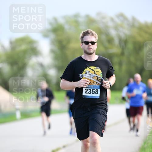 07.04.2024 - 43. Internationalen Wilhelmsburger Insellauf Dr. Thomas Lammeyer http://msf.ph/oto/6049039 07.04.2024 11:13:16 Laufen 2358 meine-sportfotos.de