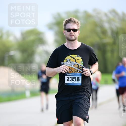 07.04.2024 - 43. Internationalen Wilhelmsburger Insellauf Dr. Thomas Lammeyer http://msf.ph/oto/6049044 07.04.2024 11:13:17 Laufen 2358 meine-sportfotos.de