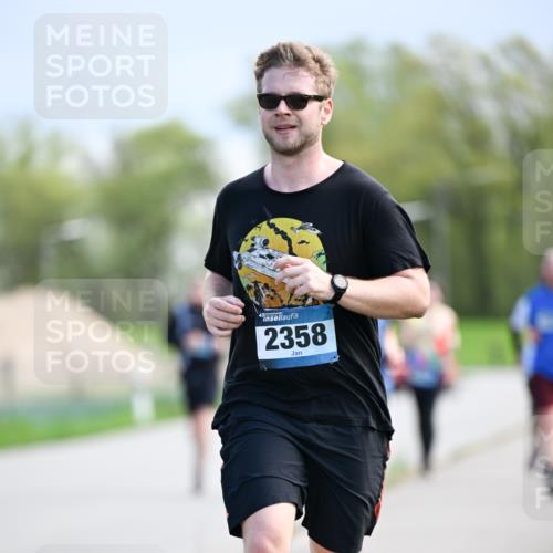 07.04.2024 - 43. Internationalen Wilhelmsburger Insellauf Dr. Thomas Lammeyer http://msf.ph/oto/6049047 07.04.2024 11:13:18 Laufen 2358 meine-sportfotos.de