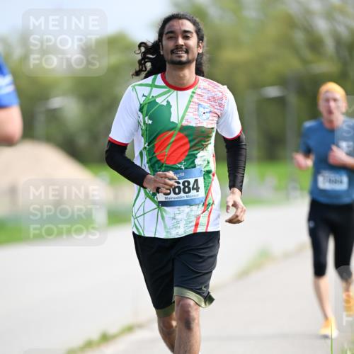 07.04.2024 - 43. Internationalen Wilhelmsburger Insellauf Dr. Thomas Lammeyer http://msf.ph/oto/6049086 07.04.2024 11:13:26 Laufen 684 meine-sportfotos.de