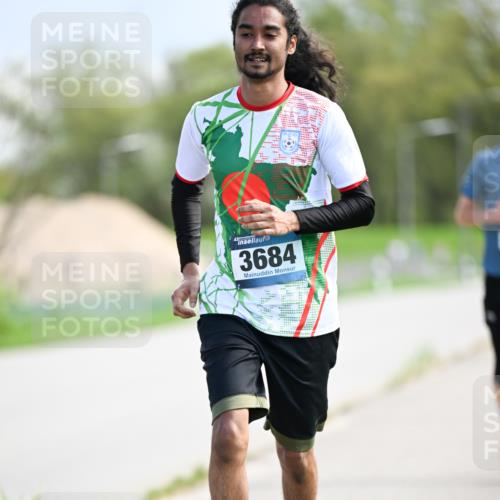 07.04.2024 - 43. Internationalen Wilhelmsburger Insellauf Dr. Thomas Lammeyer http://msf.ph/oto/6049088 07.04.2024 11:13:27 Laufen 3684 meine-sportfotos.de