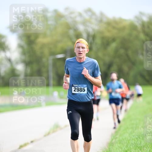 07.04.2024 - 43. Internationalen Wilhelmsburger Insellauf Dr. Thomas Lammeyer http://msf.ph/oto/6049092 07.04.2024 11:13:28 Laufen 2985 meine-sportfotos.de