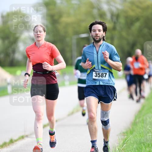 07.04.2024 - 43. Internationalen Wilhelmsburger Insellauf Dr. Thomas Lammeyer http://msf.ph/oto/6049118 07.04.2024 11:13:35 Laufen 4422, 3587 meine-sportfotos.de