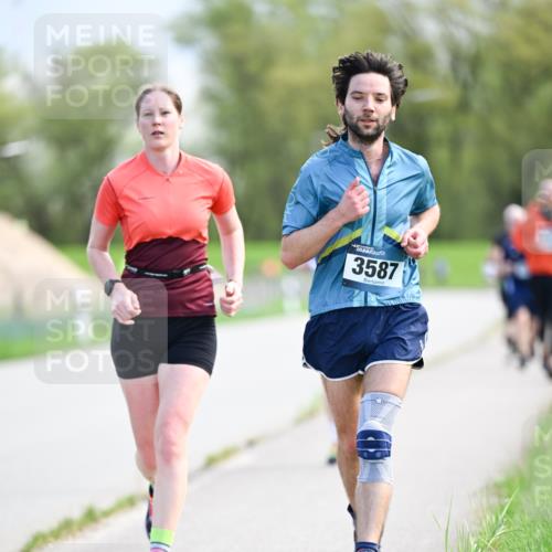 07.04.2024 - 43. Internationalen Wilhelmsburger Insellauf Dr. Thomas Lammeyer http://msf.ph/oto/6049121 07.04.2024 11:13:35 Laufen 3587 meine-sportfotos.de