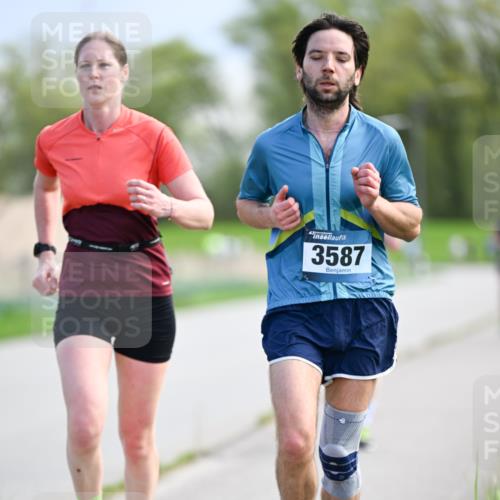 07.04.2024 - 43. Internationalen Wilhelmsburger Insellauf Dr. Thomas Lammeyer http://msf.ph/oto/6049128 07.04.2024 11:13:36 Laufen 3587 meine-sportfotos.de