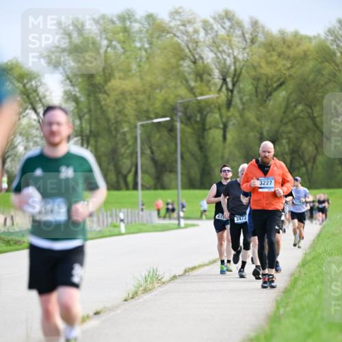 07.04.2024 - 43. Internationalen Wilhelmsburger Insellauf Dr. Thomas Lammeyer http://msf.ph/oto/6049133 07.04.2024 11:13:38 Laufen 2472, 3227 meine-sportfotos.de