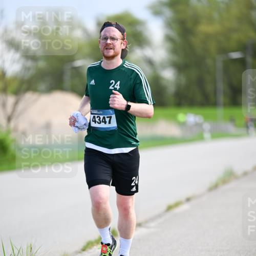 07.04.2024 - 43. Internationalen Wilhelmsburger Insellauf Dr. Thomas Lammeyer http://msf.ph/oto/6049135 07.04.2024 11:13:39 Laufen 24, 4347, 24 meine-sportfotos.de