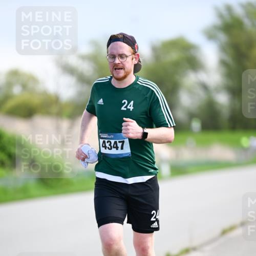 07.04.2024 - 43. Internationalen Wilhelmsburger Insellauf Dr. Thomas Lammeyer http://msf.ph/oto/6049140 07.04.2024 11:13:40 Laufen 24, 4347, 24 meine-sportfotos.de