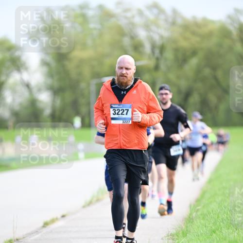 07.04.2024 - 43. Internationalen Wilhelmsburger Insellauf Dr. Thomas Lammeyer http://msf.ph/oto/6049147 07.04.2024 11:13:44 Laufen 3227, 3227 meine-sportfotos.de